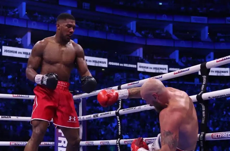 Anthony Joshua secure  first knockout since 2020