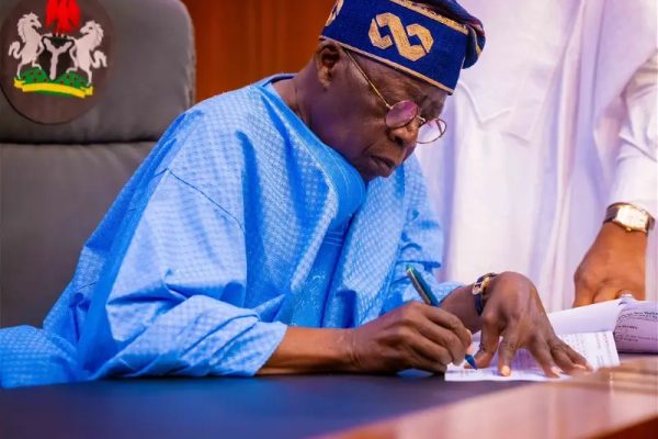 Tinubu approves N35,000 wage award for FG workers