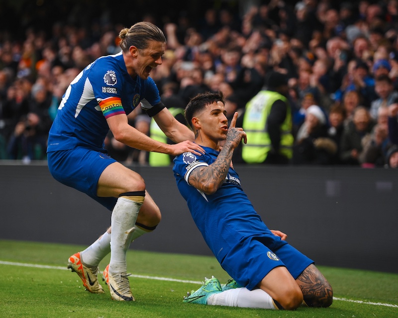 EPL: 10-man Chelsea hold off Brighton in five-goal thriller