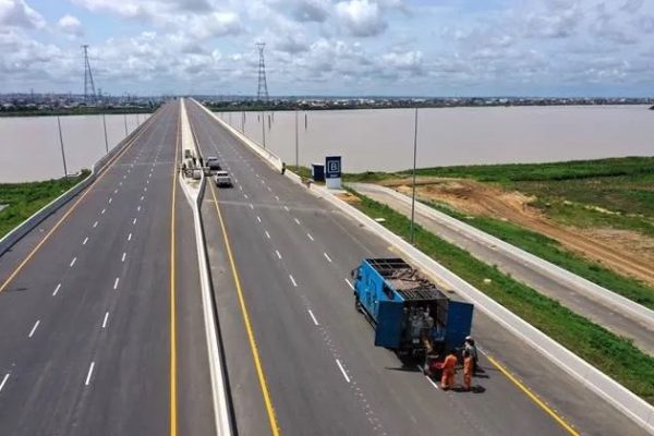 FG takes possession of 2nd Niger bridge