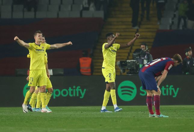 Five-goal Villarreal stun champions Barcelona