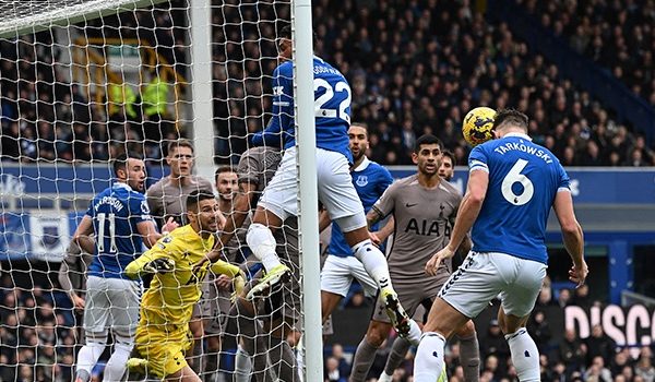 Everton Strike Late To Deny Tottenham Despite Richarlison Double