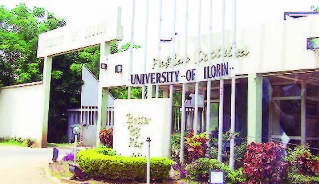 Driver dies while conveying UNILORIN students