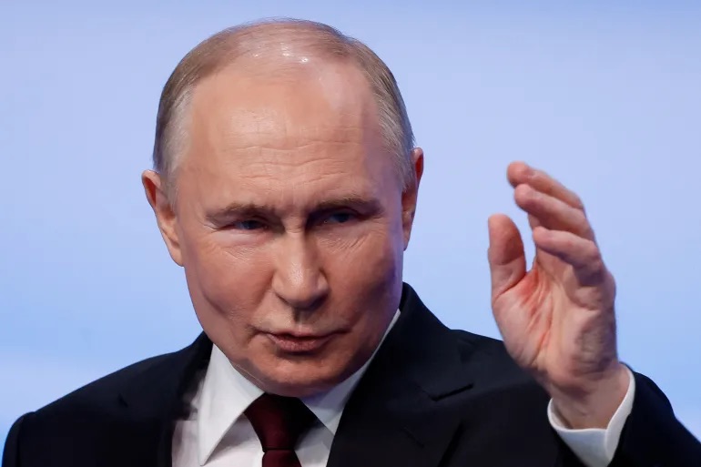 Putin wins Russia election in landslide with no serious competition