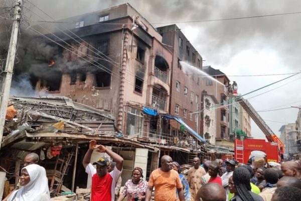 Phone: Fire Guts Idumota Market In Lagos