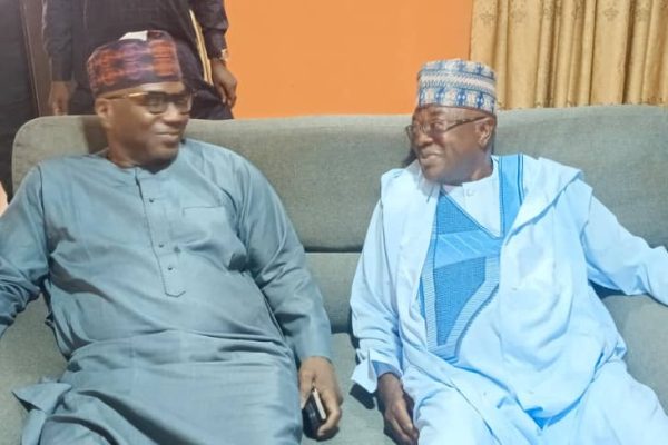 Gov Abdulrazaq greets veteran journalist Tunde Akanbi at 65