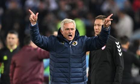 Mourinho banned from Fenerbahce dressing room, fined £20,000