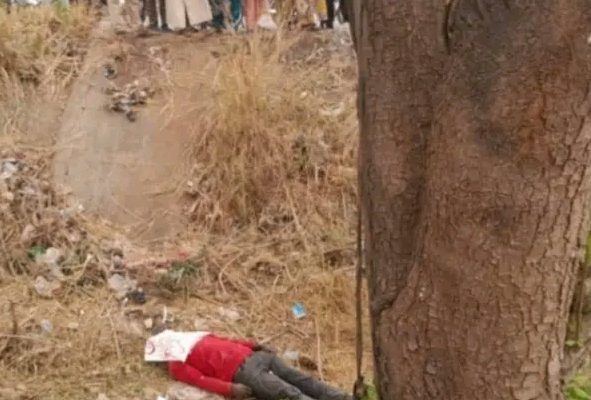 New Year Tragedy: Middle-aged man hangs himself in Ilorin