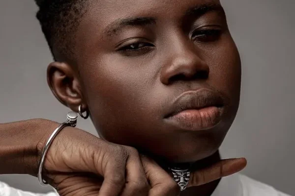 ‘Return my glory’ – Peller reacts angrily to man touching his head