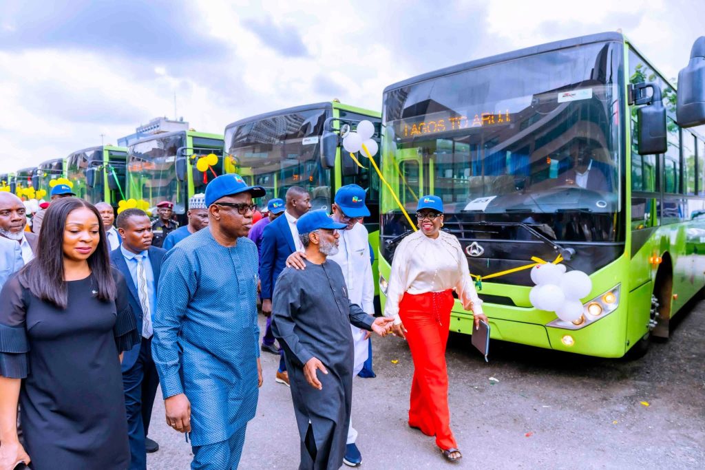 Ojulari-led NNPCL presents 35 CNG buses to FG