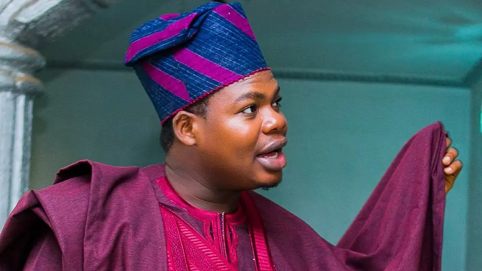 Mr Macaroni graduates from London drama school