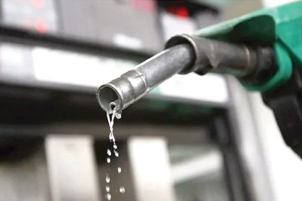 Marketers raise petrol prices amid drop in crude cost