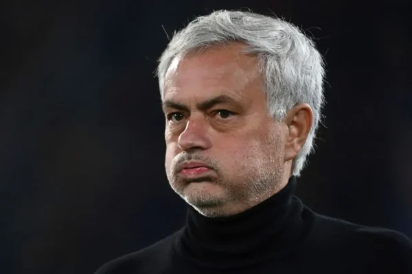 Mourinho sacked as Fenerbahce manager