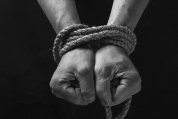 Lady fakes own kidnap with boyfriend, collects N3m ransom from parents