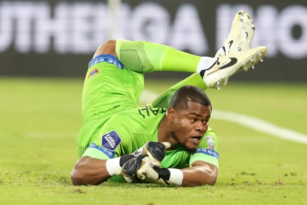 Super Eagles’ Nwabali suffers injury ahead of World Cup qualifiers