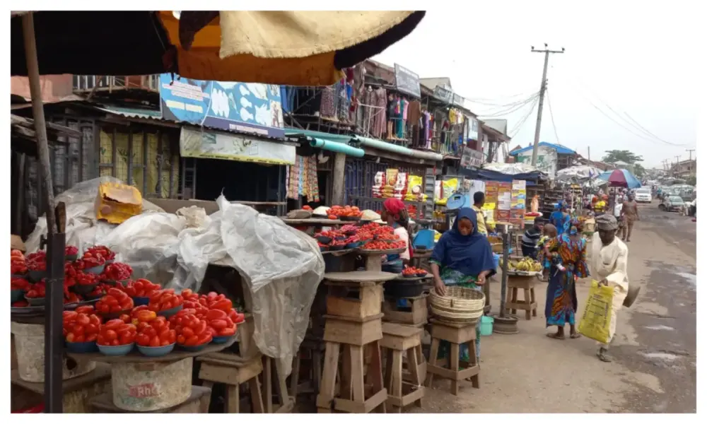 Nigerians, business owners in squeeze amid fourth inflation decline