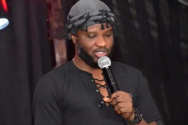 GWR: Nigerian comedian DeeOne completes world record for longest stand-up comedy