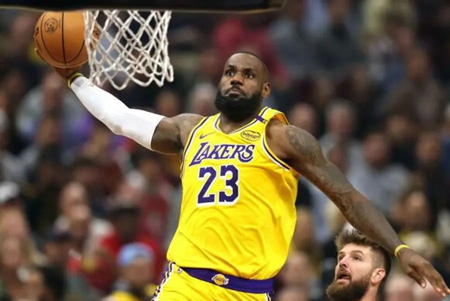 LeBron James to miss start of new NBA season