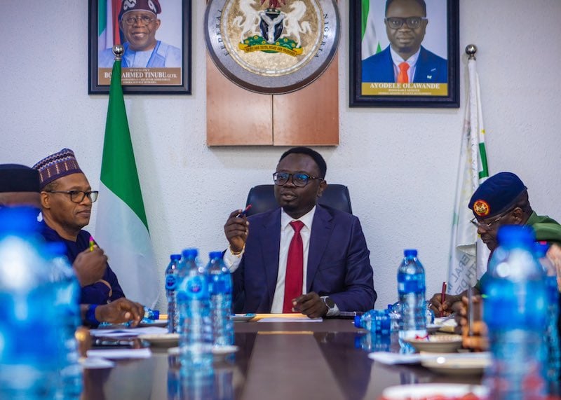 FG warns youths against irregular migration, cites deadly risks