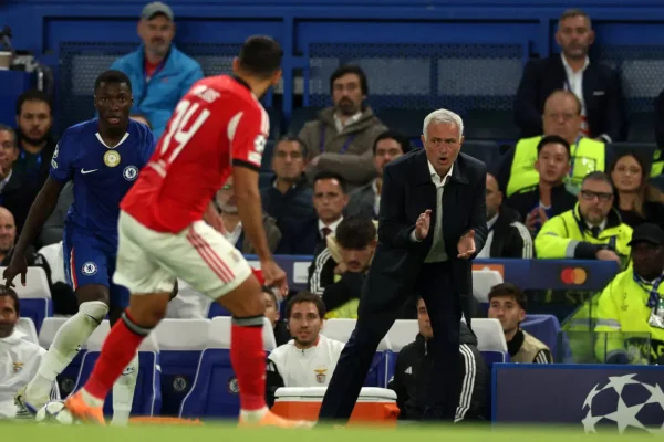 Mourinho’s Benfica beaten on Chelsea return in Champions League