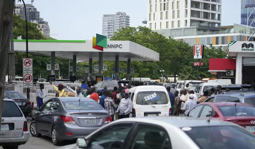 NNPCL, other filling stations increase fuel price for second time in seven days