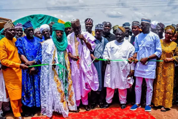 Residents excited as Gov AbdulRazaq inaugurates Otte/Budo-Egba Waterworks