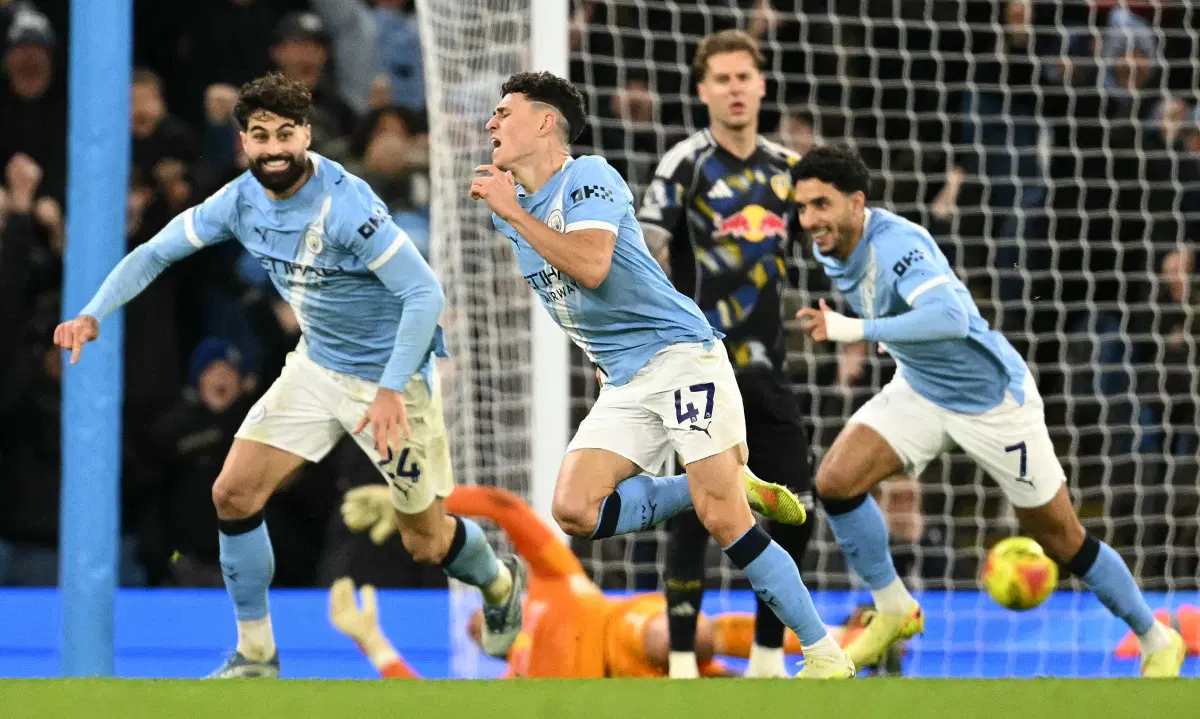 Last-gasp Foden goal helps Man City defeat Leeds 3-2