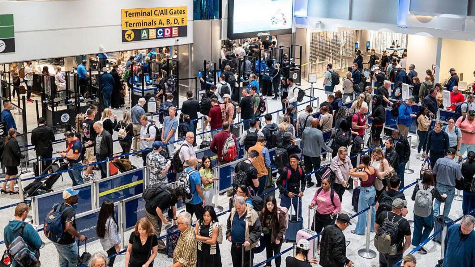 More than 1,400 flights cancelled as US Air Traffic cuts enter second day