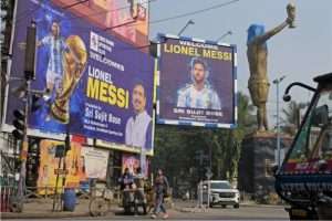 Messi to unveil 21-metre statue of himself on India ‘GOAT’ tour