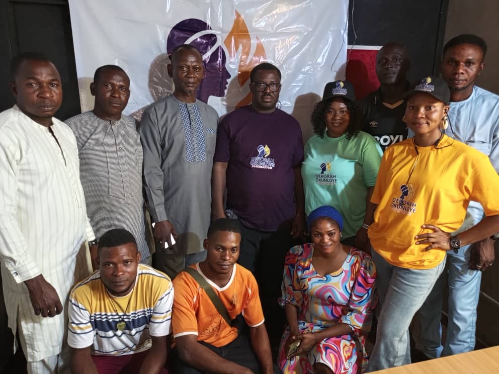 Boss rewards staff with surprise package in Ilorin