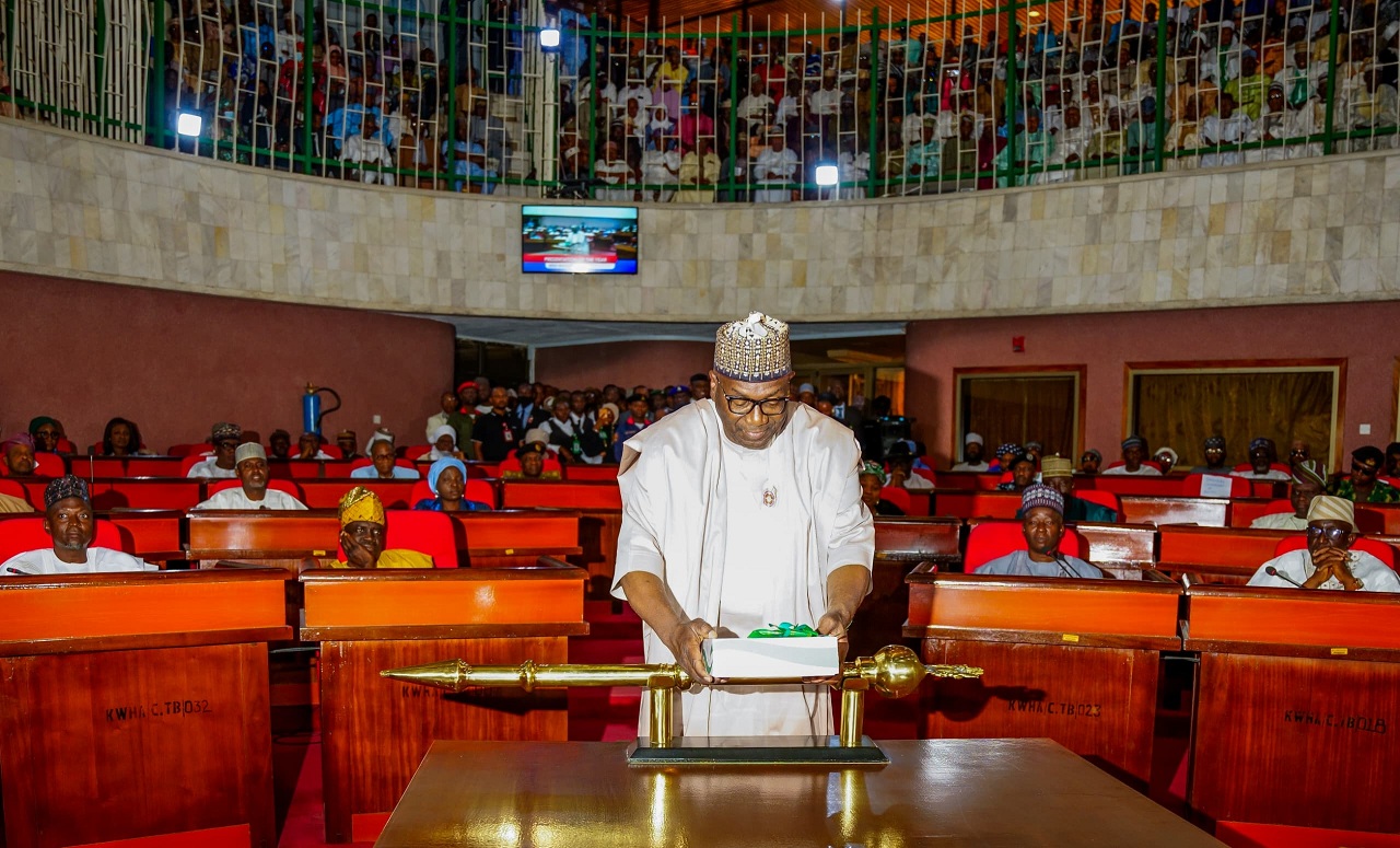 Gov AbdulRazaq presents N644bn 2026 budget before Assembly