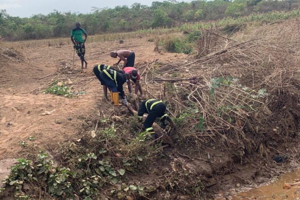 Firefighter recovers unidentified man’s body from river in Kwara
