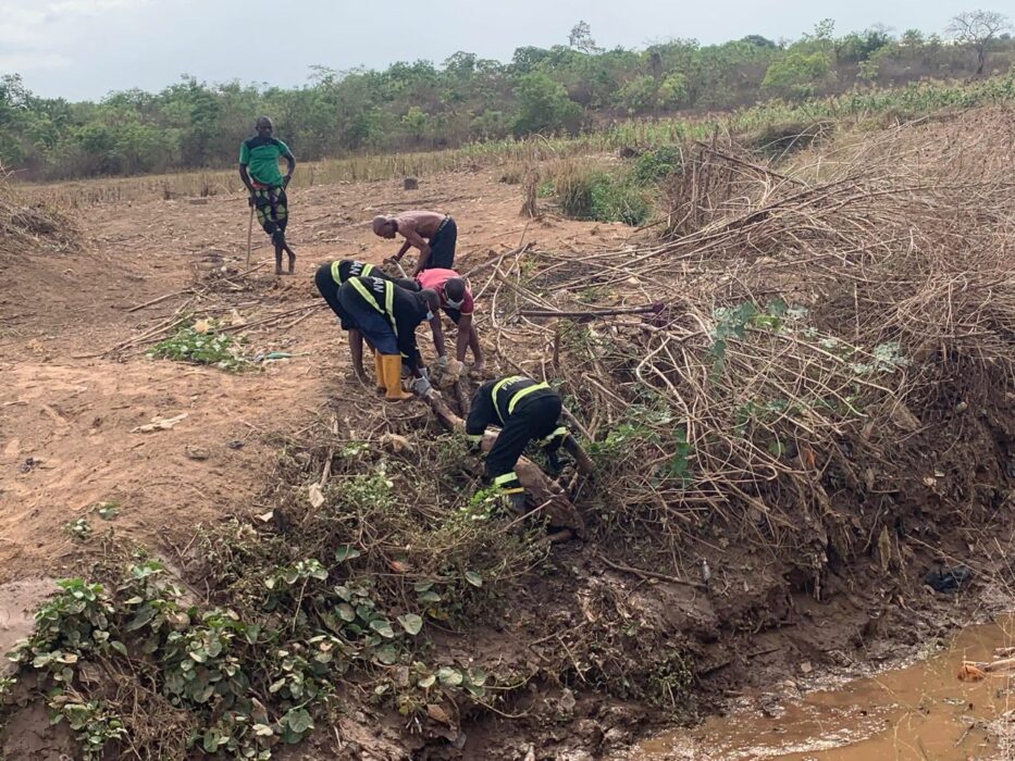 Firefighter recovers unidentified man’s body from river in Kwara
