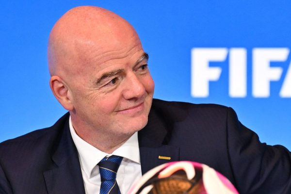 FIFA proposes one‑minute off‑field rule for injured players