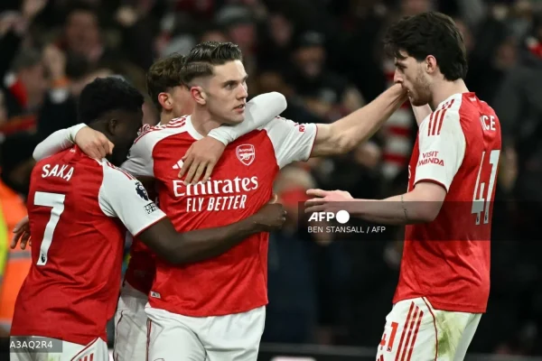 EPL table: Arsenal go 10pts clear at the top with Everton win