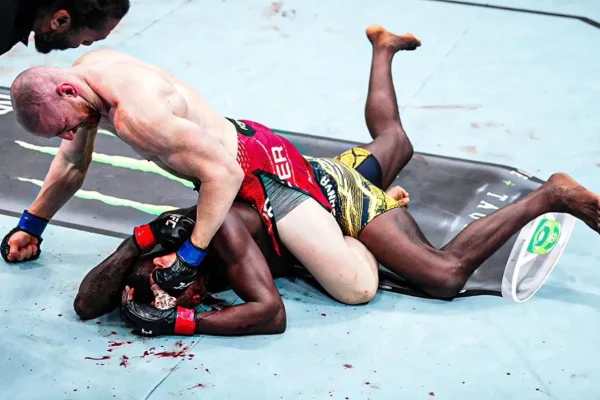Adesanya suffers fourth straight defeat, knocked out by Pyfer