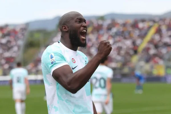 Napoli to punish Lukaku for not returning to training