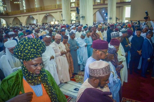 Political titans, Dangote attend El-Rufai mother’s burial
