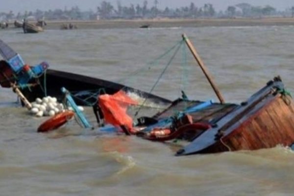 One dies, five missing as Nigerian tugboat sinks off South African coast