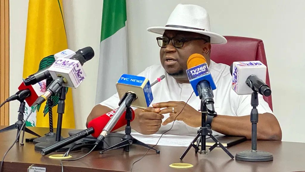 Nigerian govt bans unauthorized use of ambassador title