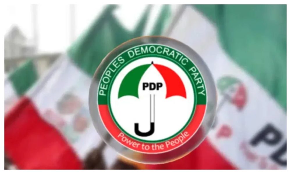 BREAKING: 2027: Mass defection hits Oyo PDP as Makinde’s loyalists dump party