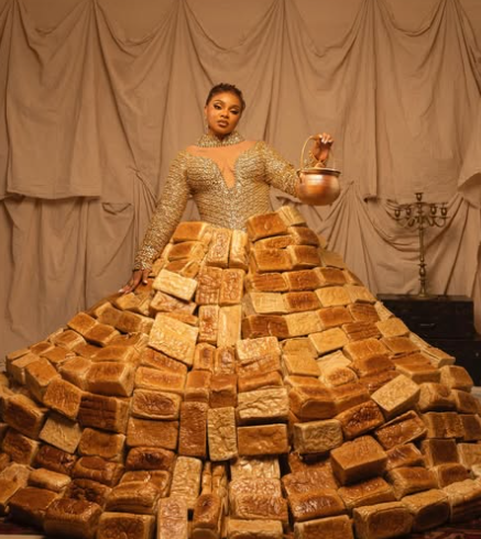 AMVCA 12: Guinness World Record reacts to BBNaija Queen’s bread-inspired outfit