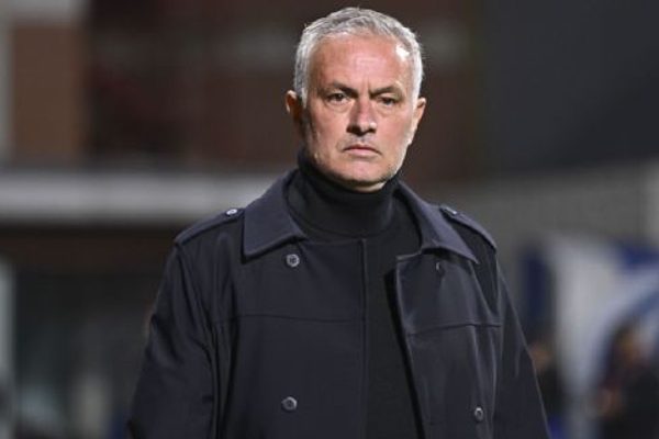 LaLiga: Mourinho flies to Spain to sign Real Madrid contract
