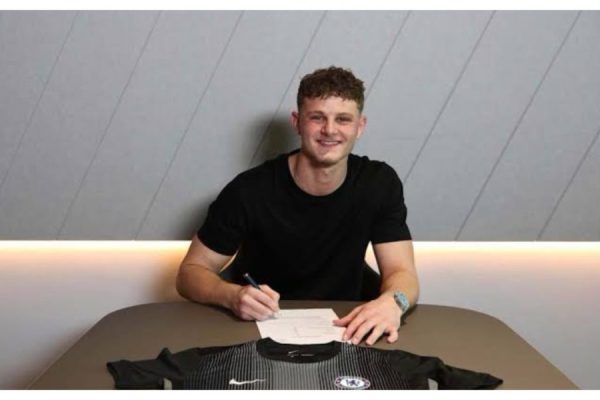 TRANSFER: Chelsea announce deal for Merrick