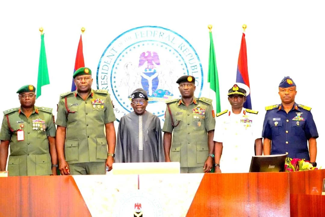 Tinubu meets security chiefs over insecurity