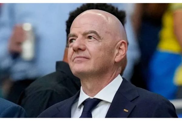 Infantino set for emergency FIFA meeting amid resignation calls