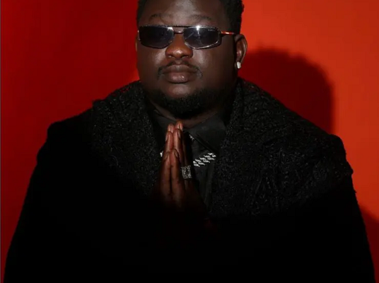 ‘Song wey no be your own’ — Wande Coal drags Davido over unreleased verse