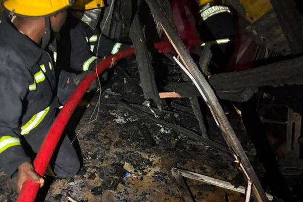 Early-Morning fire hits Mandate Market in Ilorin