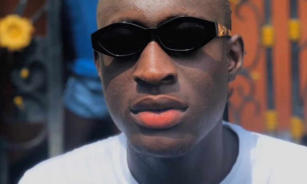 ‘Machala blew Wizkid’ — Carter Efe challenges singer to boxing fight